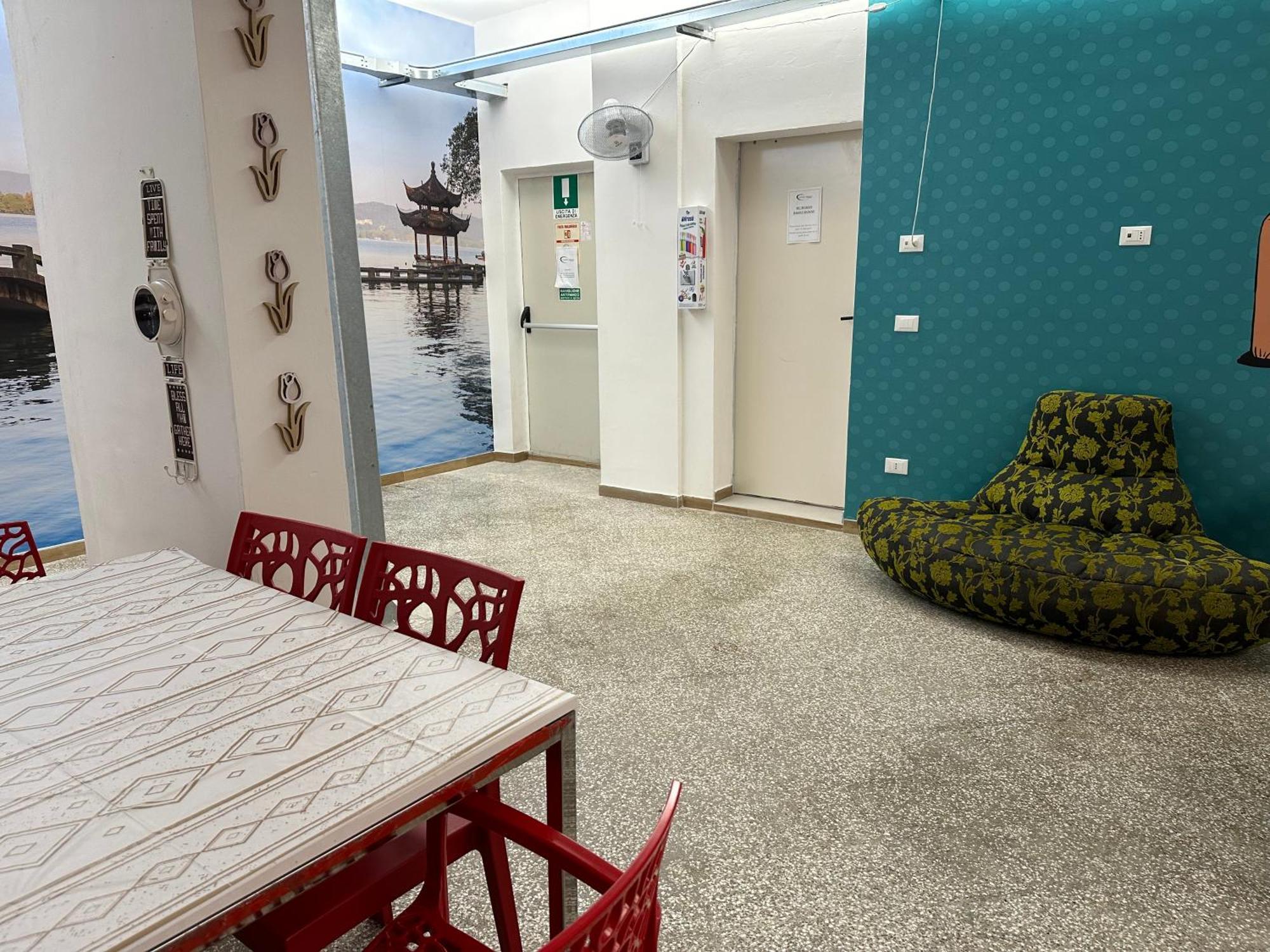 Cconforthotels Host Bari Centrale Exterior photo