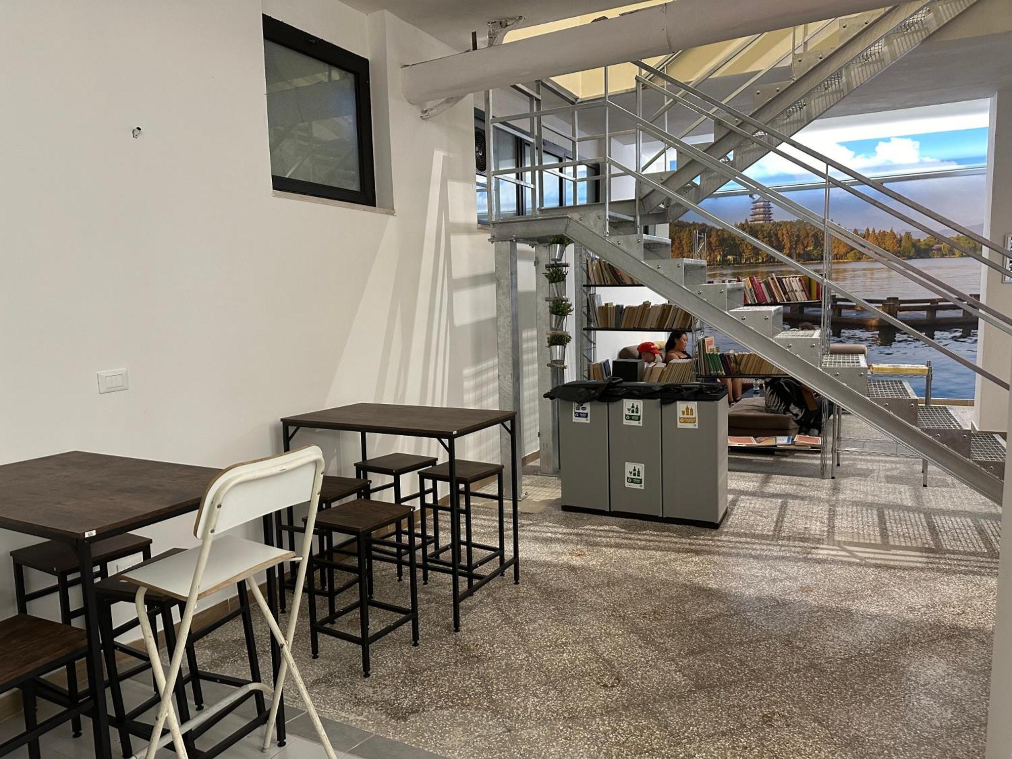 Cconforthotels Host Bari Centrale Exterior photo