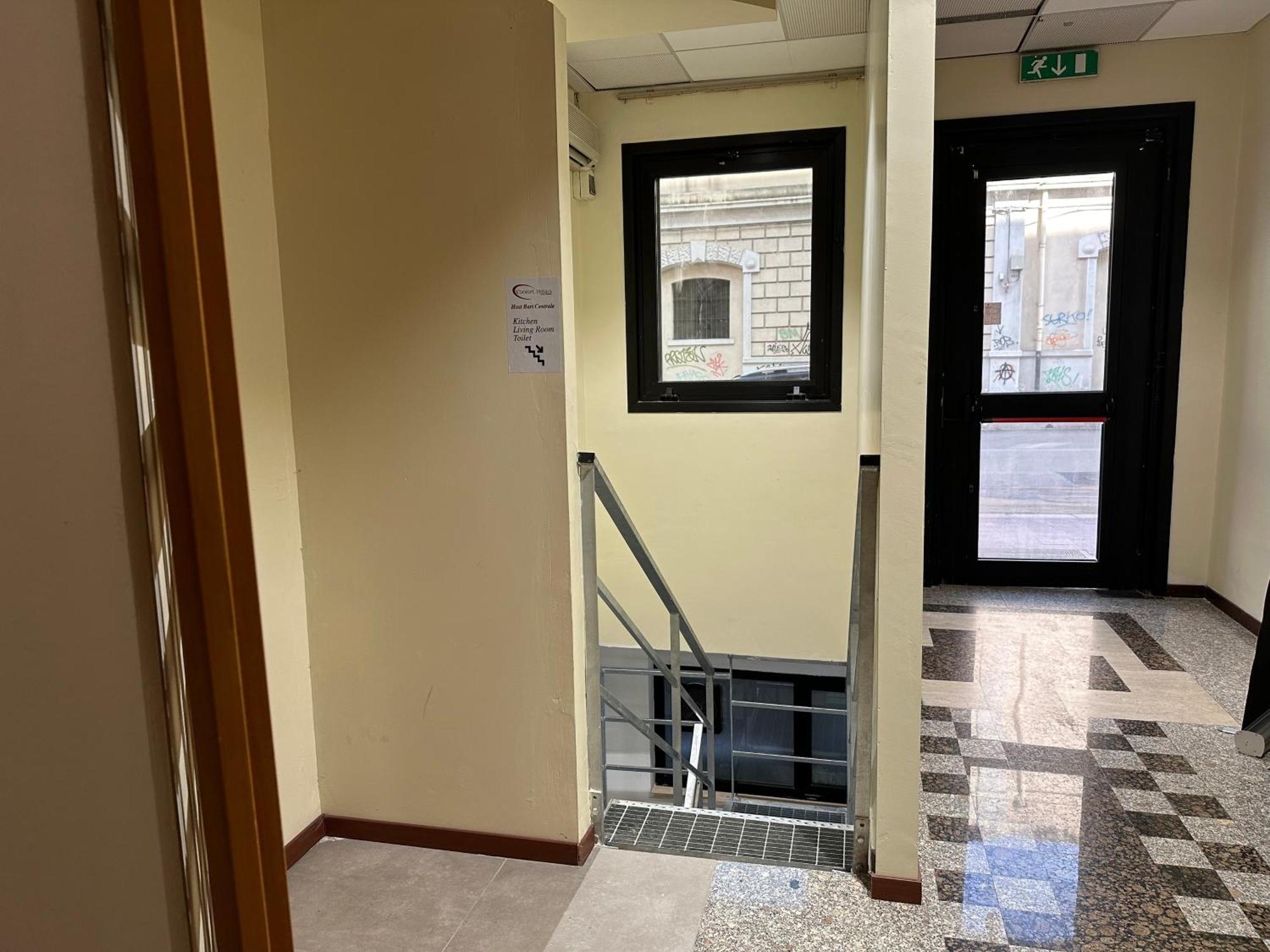 Cconforthotels Host Bari Centrale Exterior photo