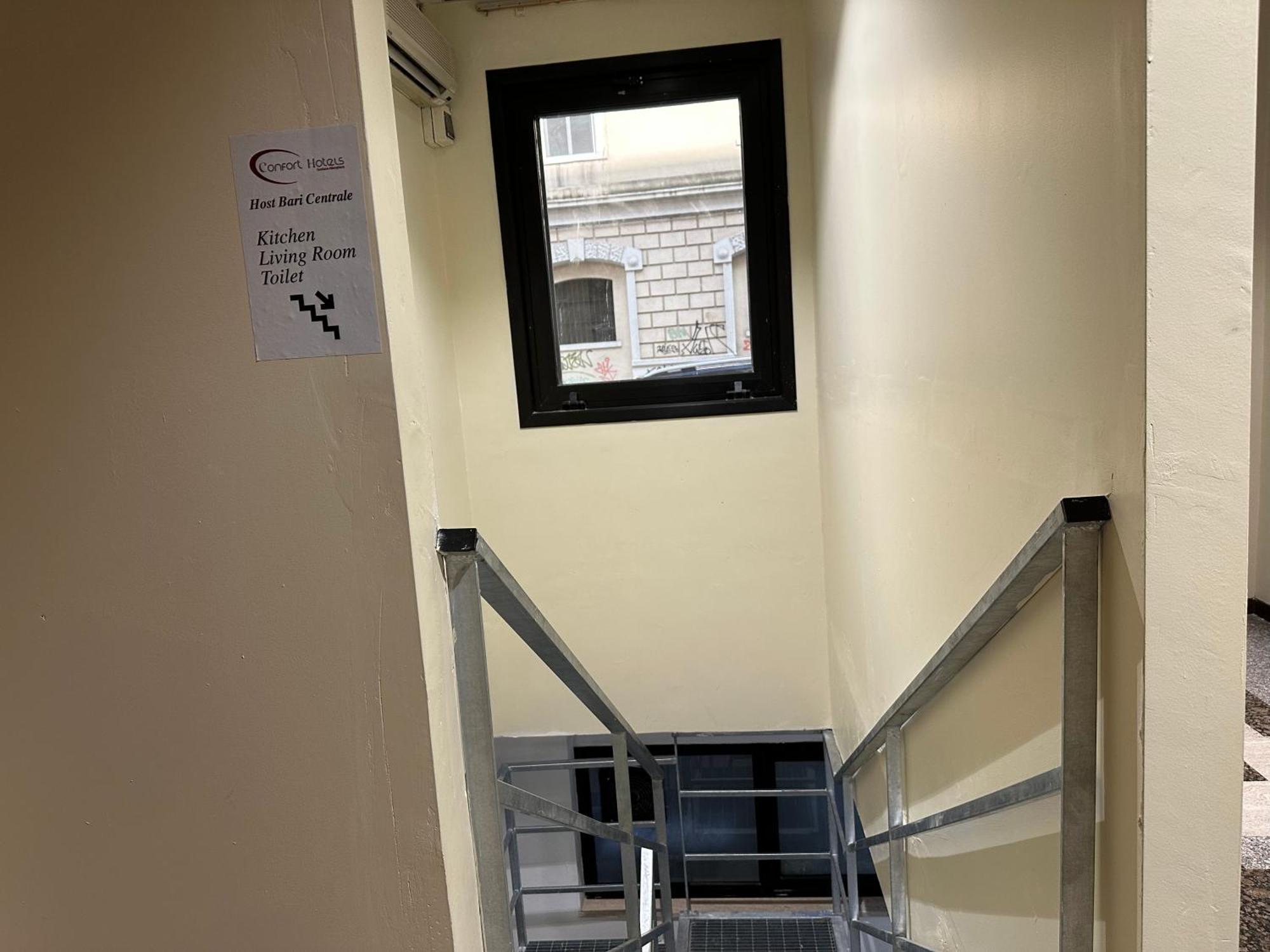 Cconforthotels Host Bari Centrale Exterior photo